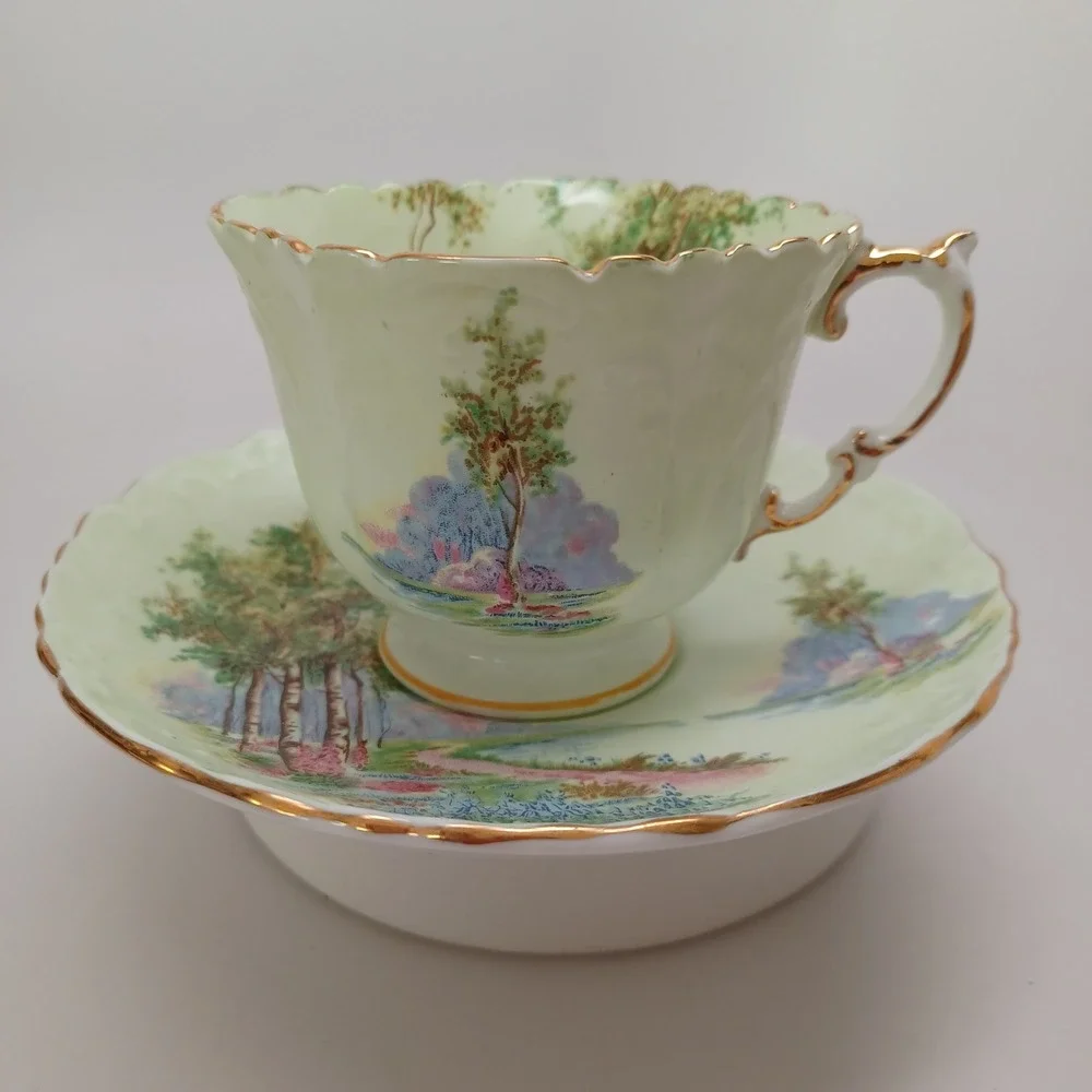 Aynsley Bone China Teacup and Saucer Set Woodland Landscape Green‎ Gold C493/2